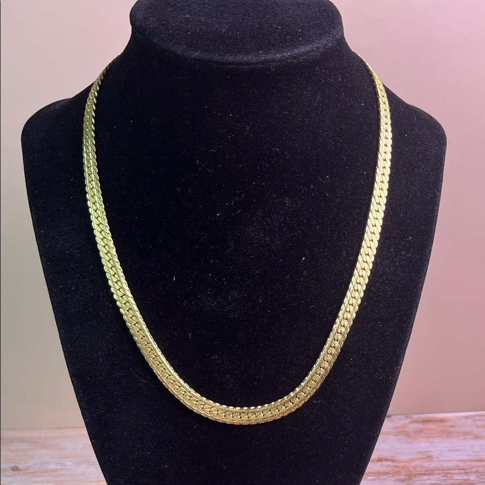 Classic Gold Chain Necklace